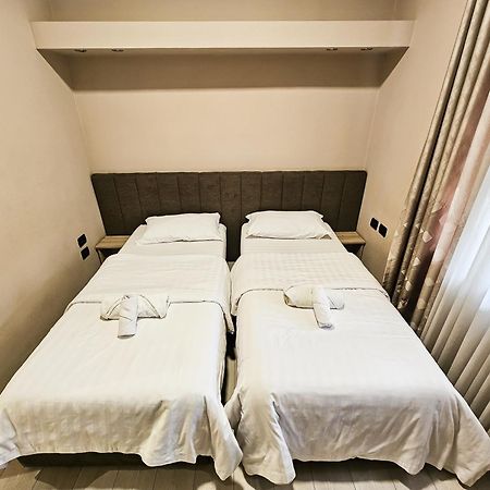 Sunflower Twin Room Tirana Zewnętrze zdjęcie