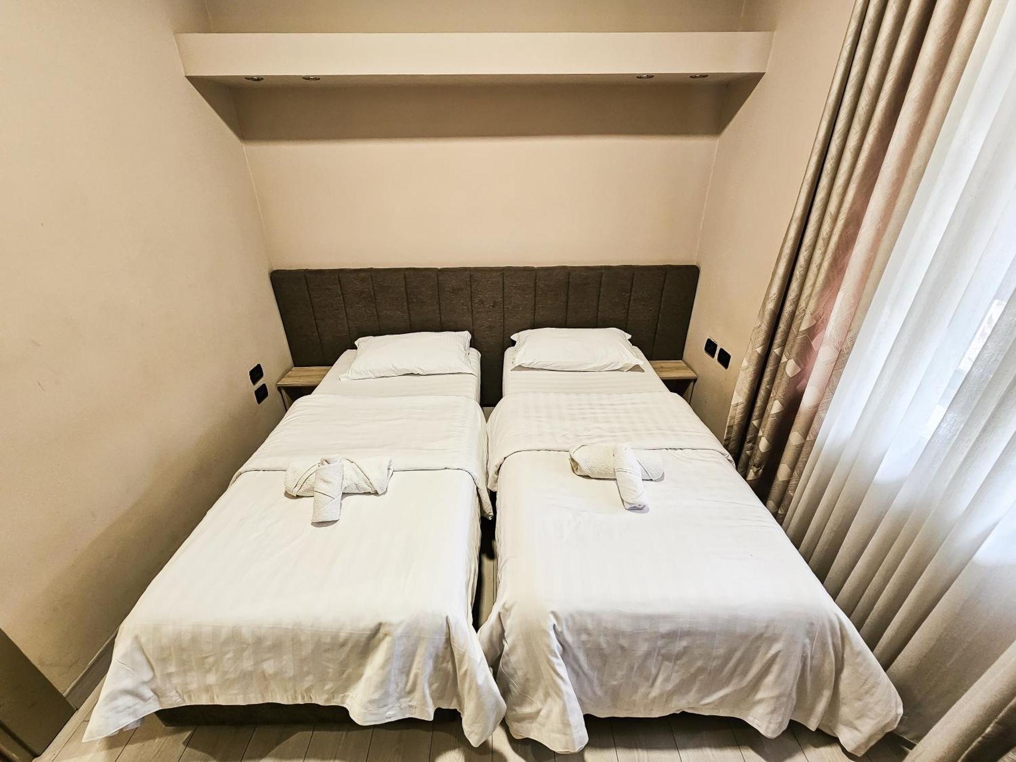 Sunflower Twin Room Tirana Zewnętrze zdjęcie
