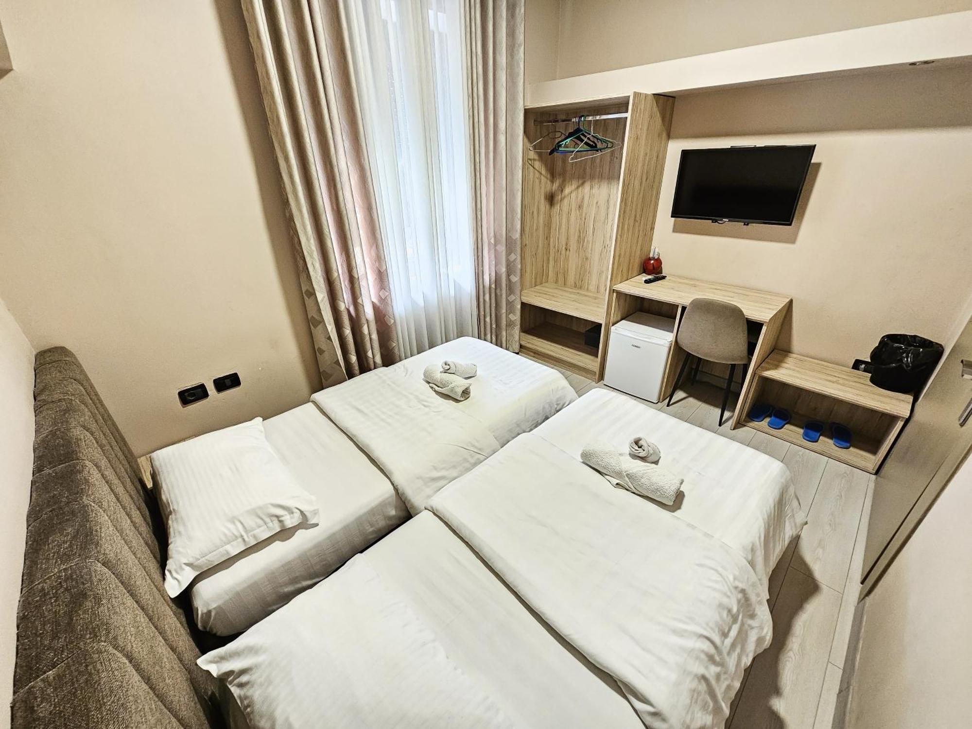 Sunflower Twin Room Tirana Zewnętrze zdjęcie